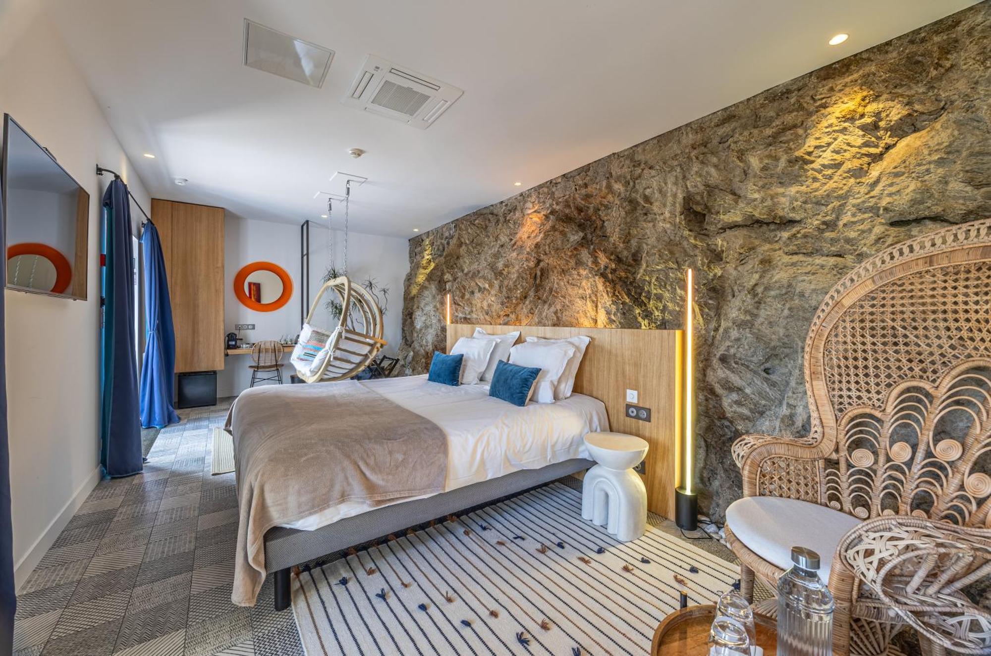Restaurant Hotel Didier Meril Динар Экстерьер фото